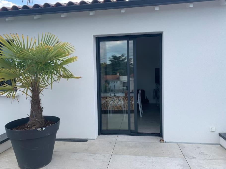 Maison Terrasse Proche Centre Ville Et Ile De Re La Rochelle  Eksteriør bilde